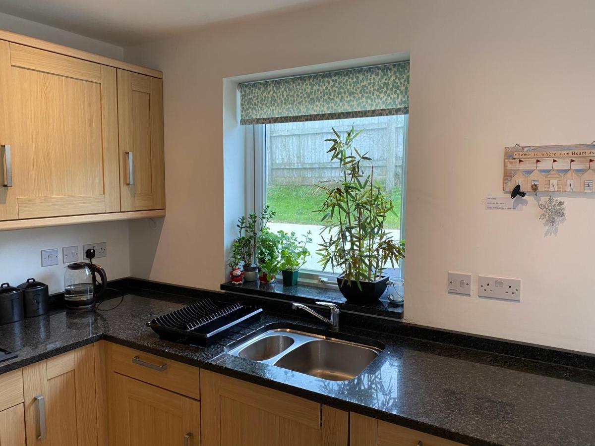Ohana House - Unbeatable Location - Uk'S Best Beaches New Quay Екстериор снимка